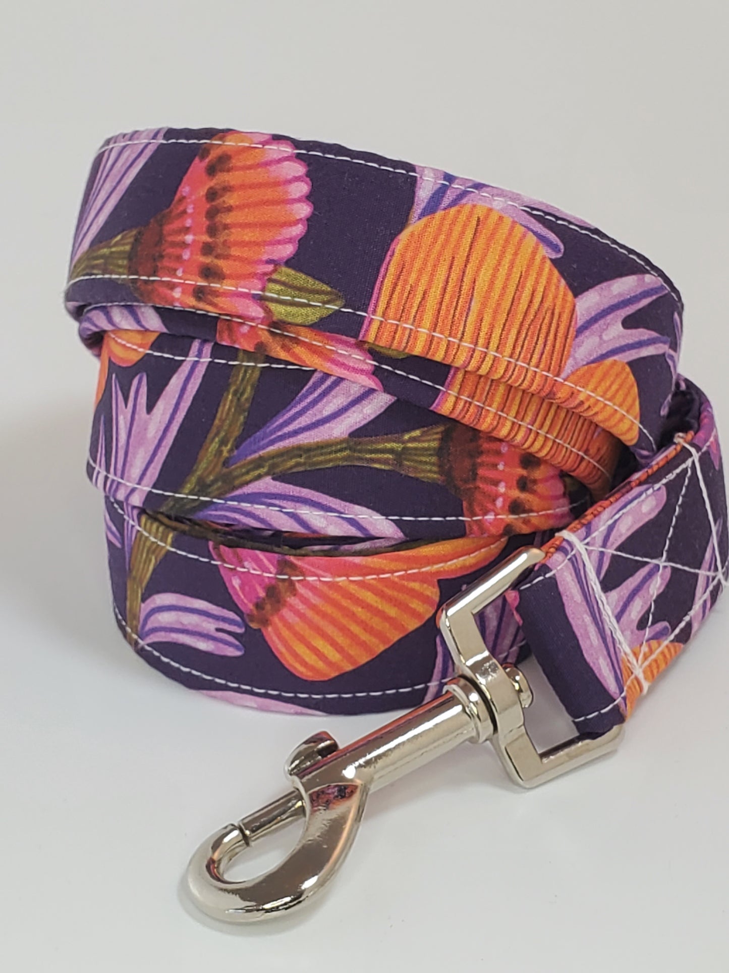 High-quality handmade dog leash from Lady Barkleys.