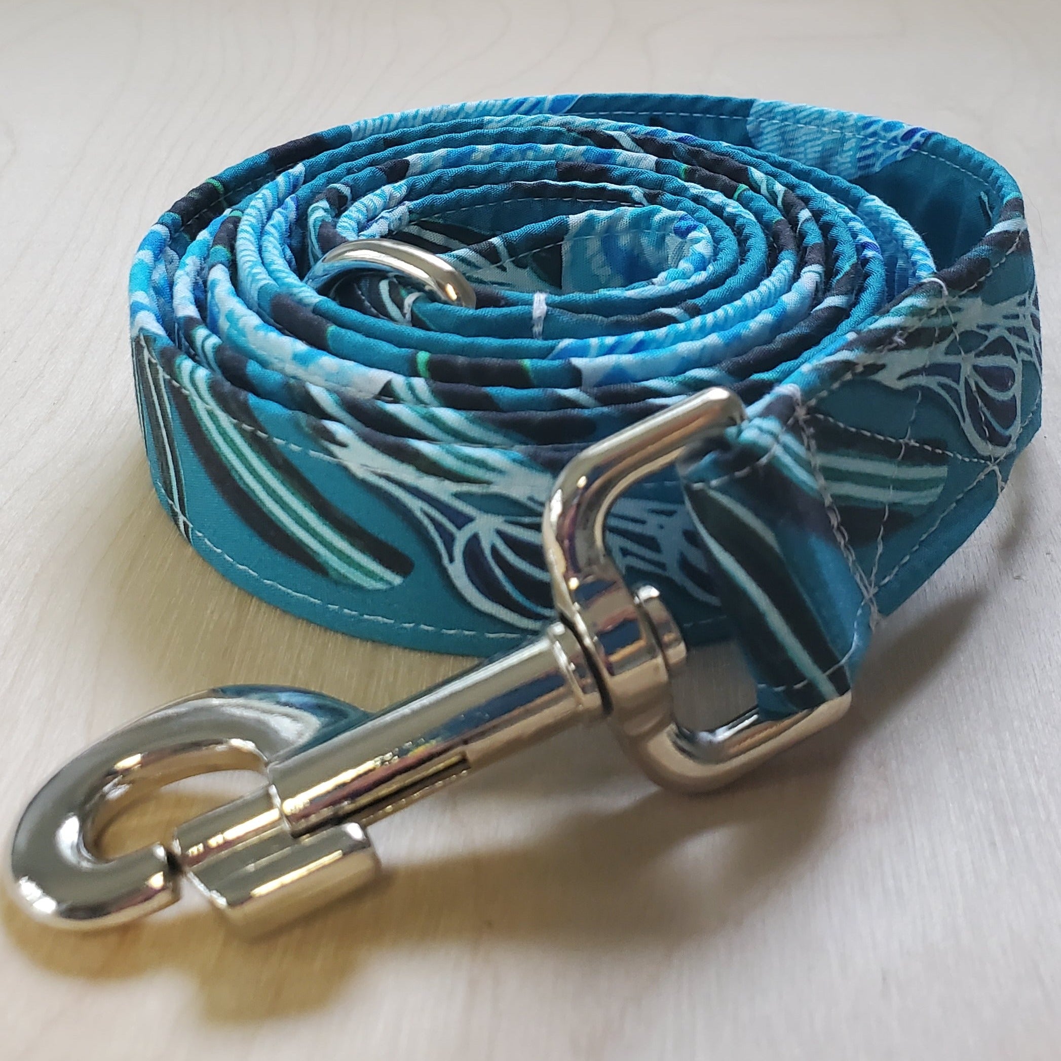 High-quality handmade dog leash from Lady Barkleys.