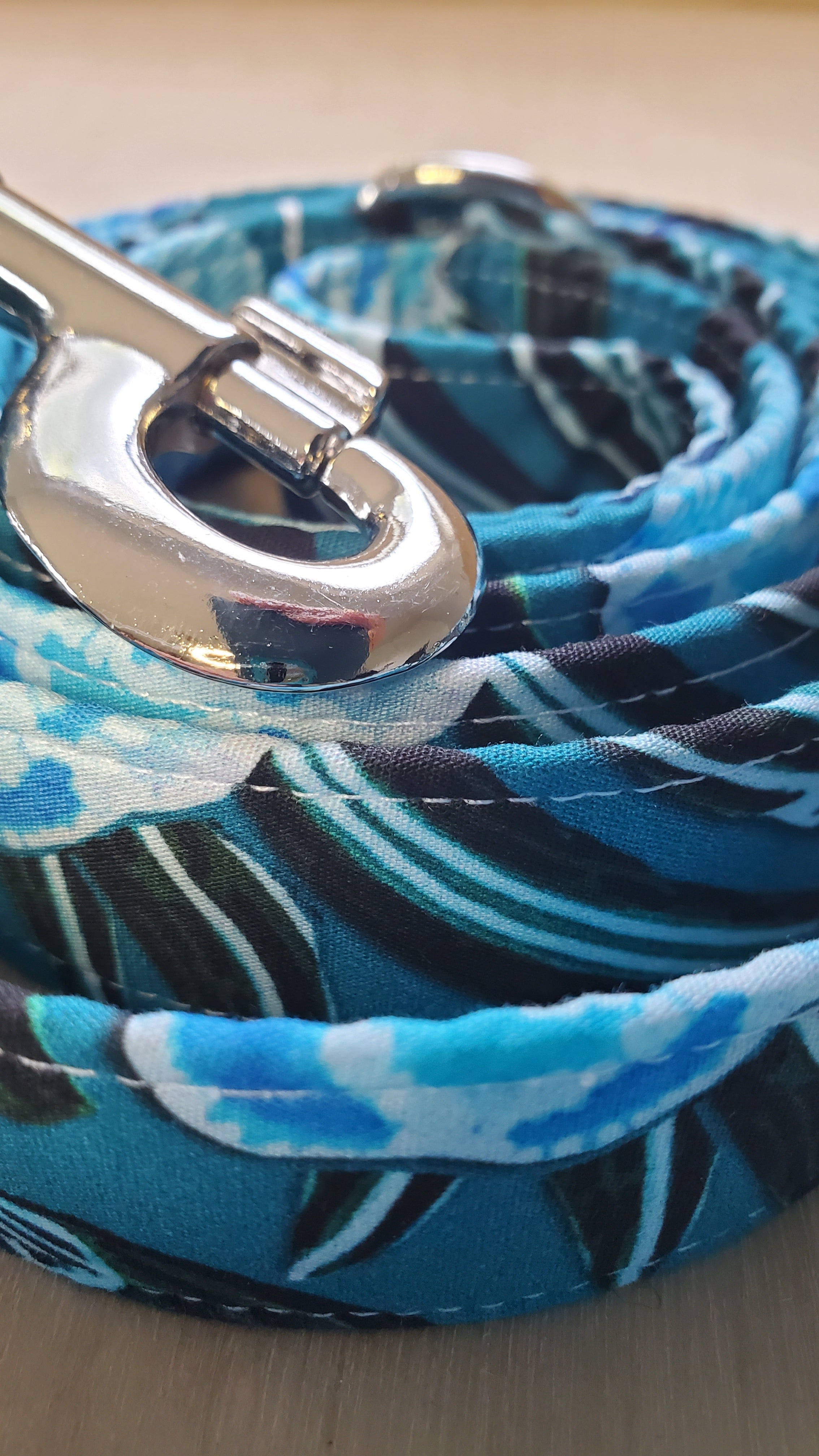 High-quality handmade dog leash from Lady Barkleys.