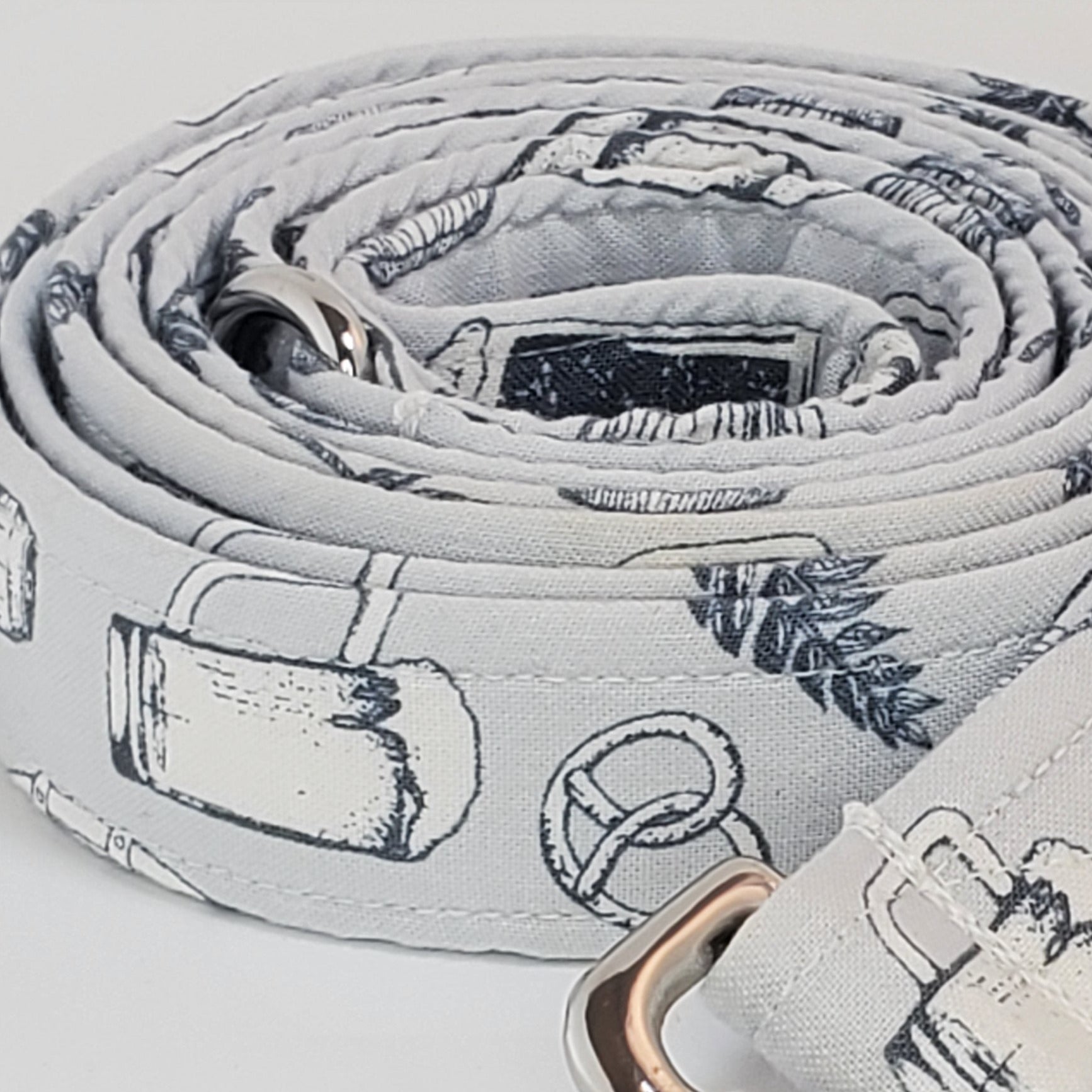 High-quality handmade dog leash from Lady Barkleys.